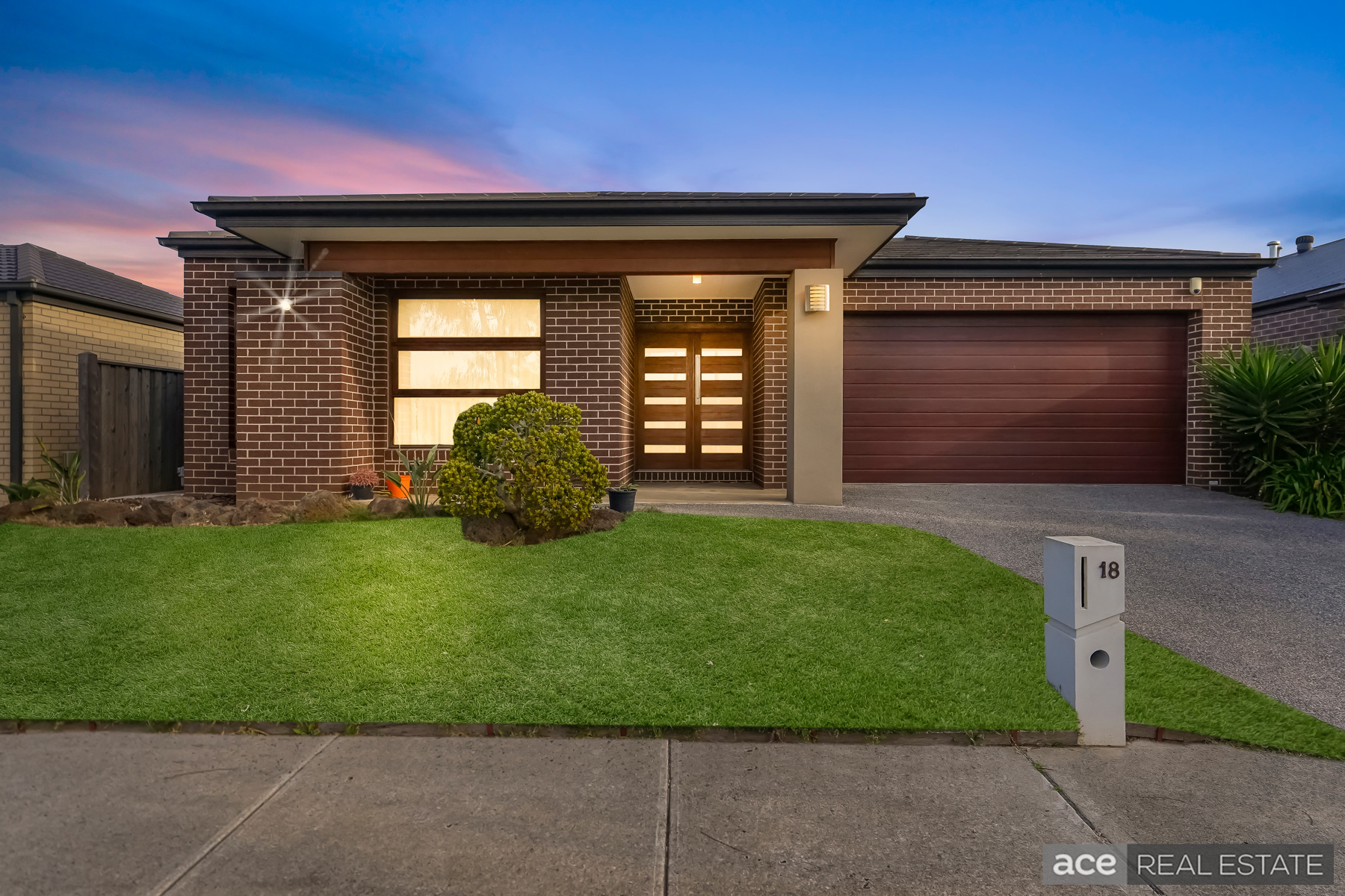 18 Seagrass Crescent POINT COOK VIC 3030